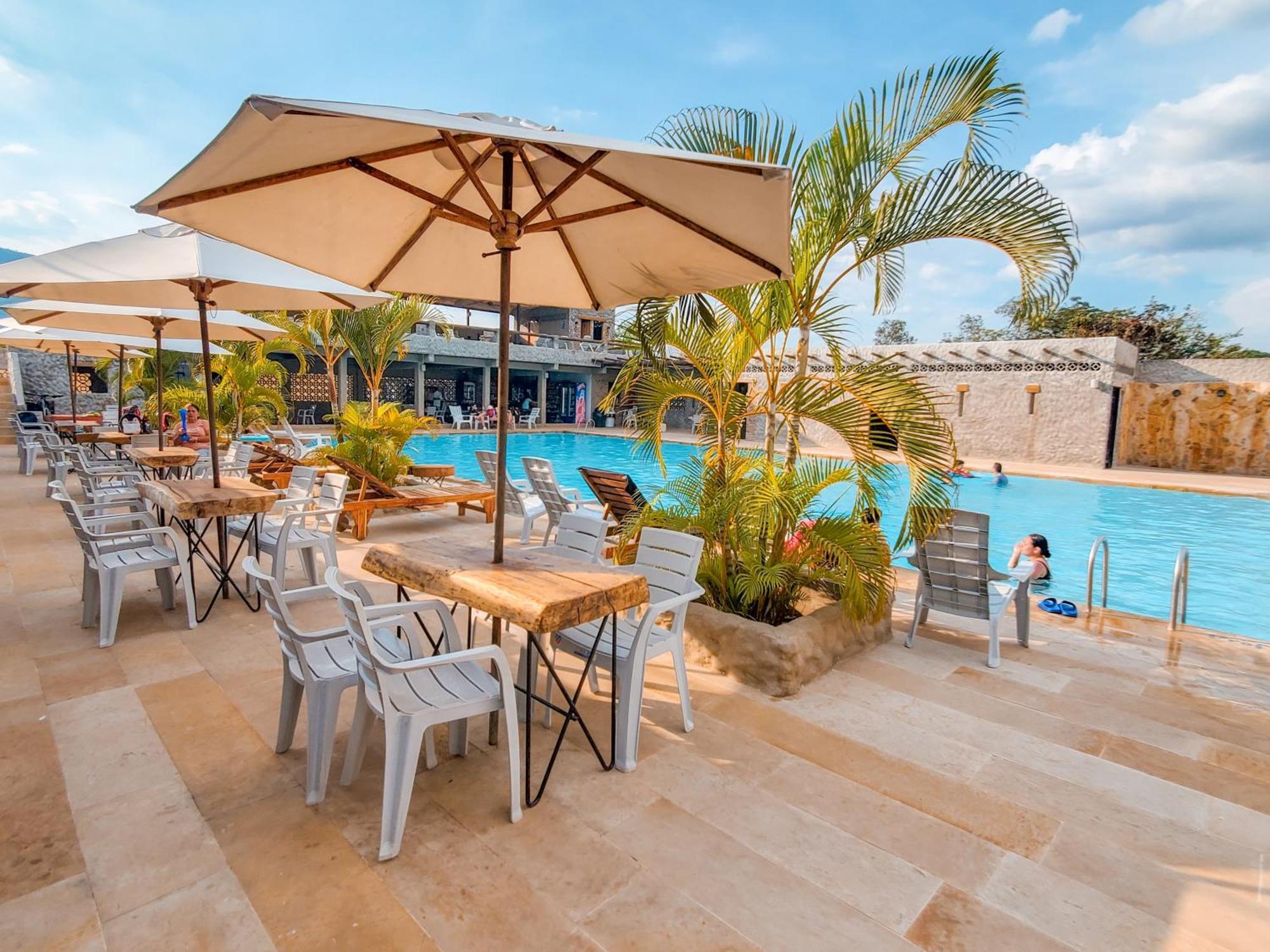 La Rosa Nautica Hostel Guaduas Ngoại thất bức ảnh