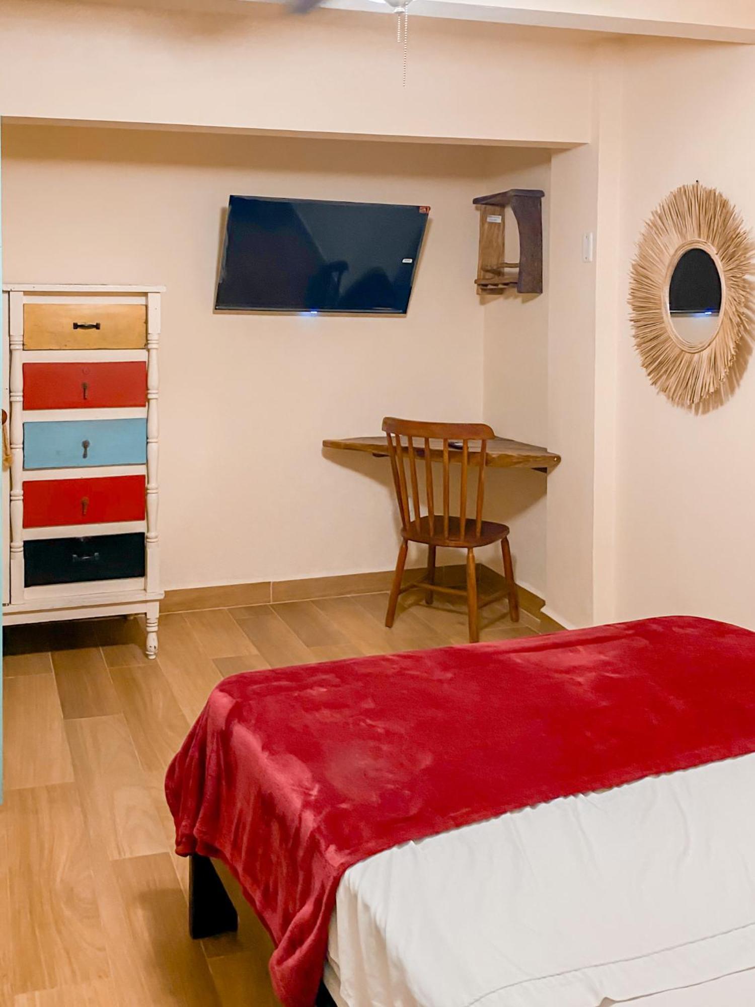 La Rosa Nautica Hostel Guaduas Phòng bức ảnh