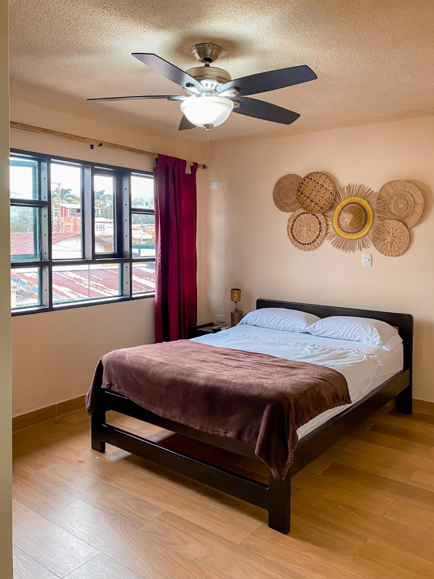 La Rosa Nautica Hostel Guaduas Phòng bức ảnh