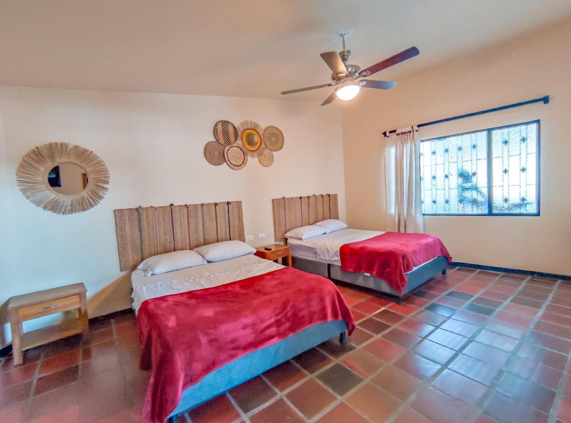 La Rosa Nautica Hostel Guaduas Ngoại thất bức ảnh