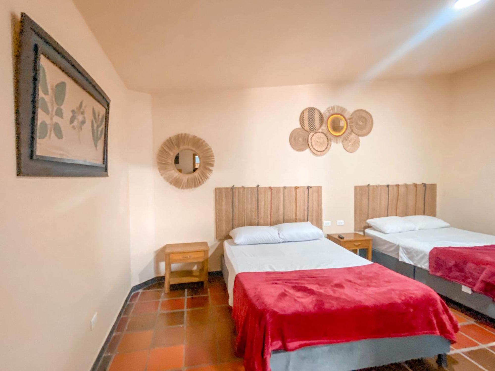 La Rosa Nautica Hostel Guaduas Phòng bức ảnh