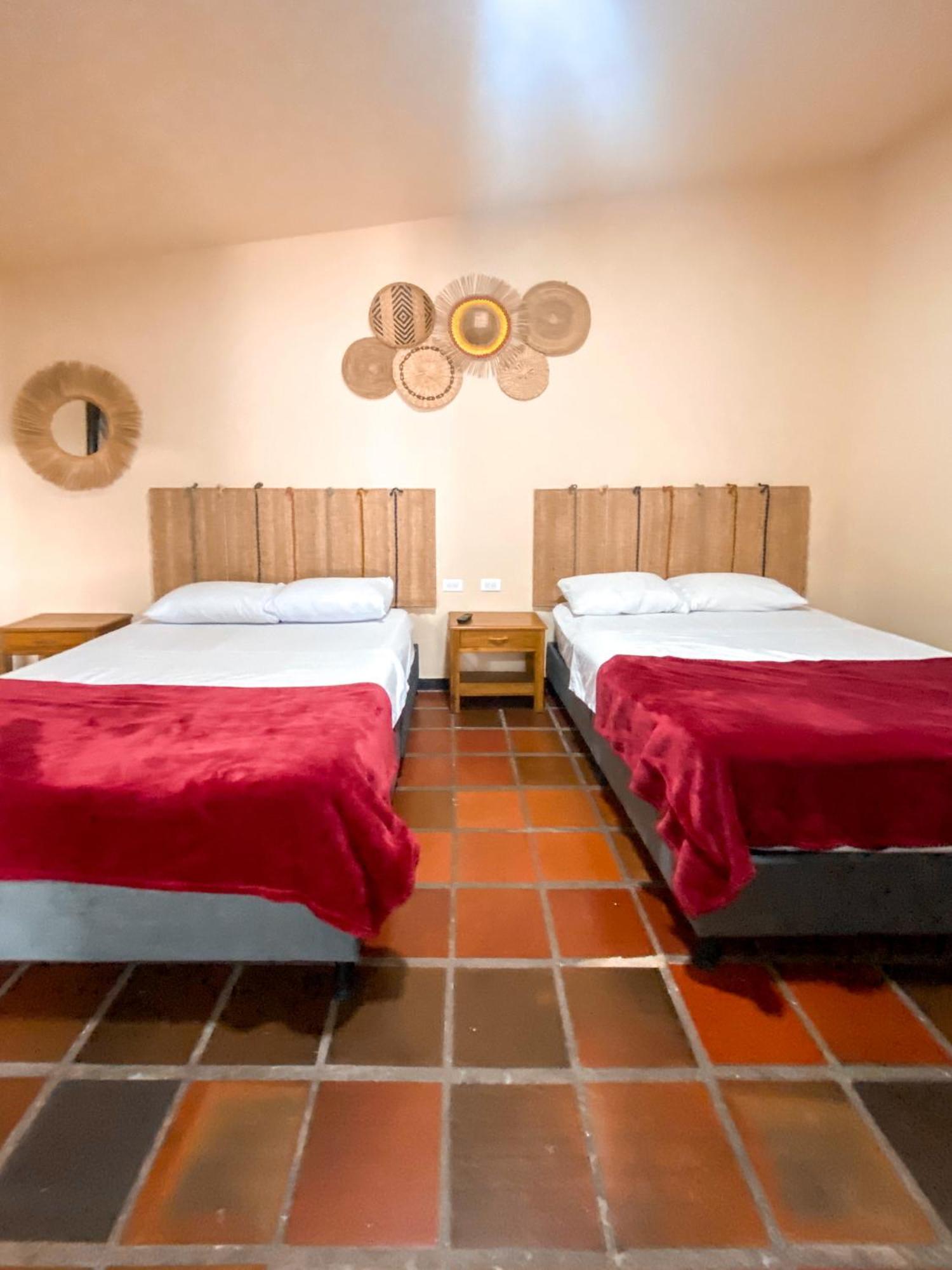 La Rosa Nautica Hostel Guaduas Phòng bức ảnh