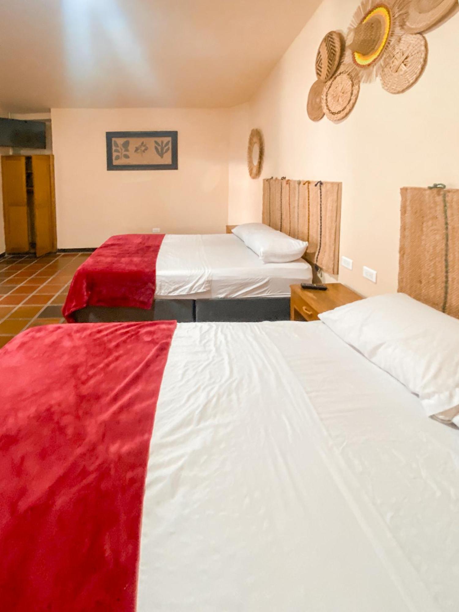 La Rosa Nautica Hostel Guaduas Phòng bức ảnh
